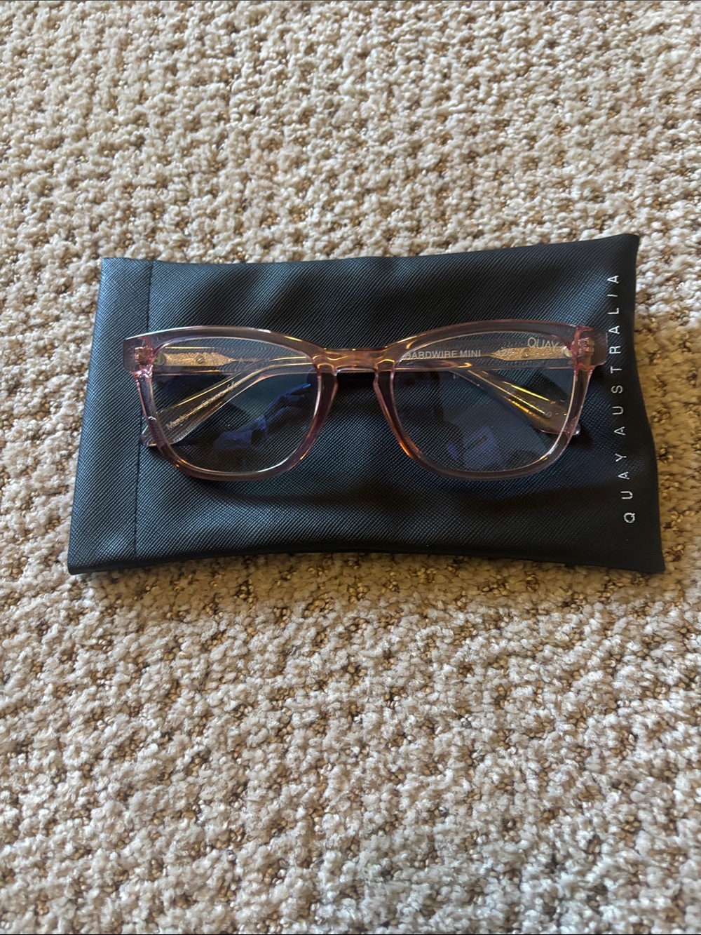 Quay Australia Pink Transparent Hardwire Mini Optical Glasses